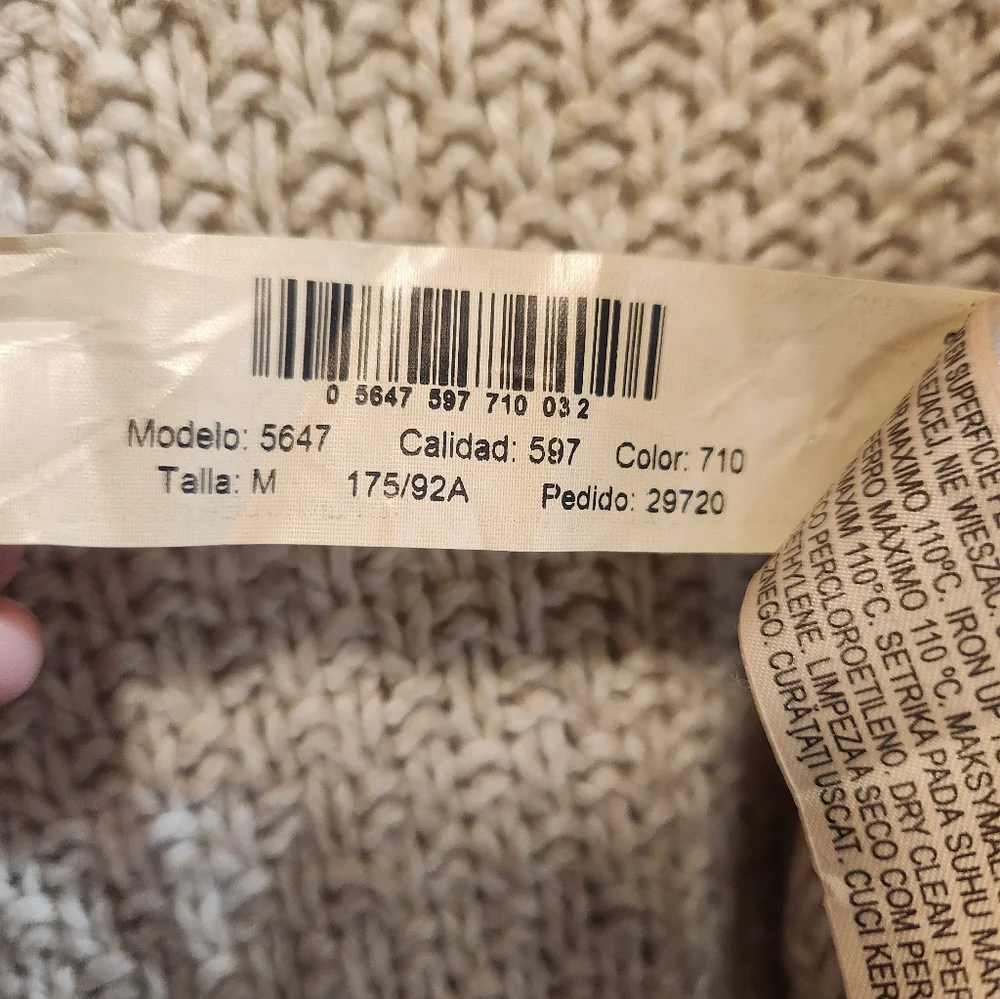 Massimo Dutti Sweater Poncho Shawl - Picture 8 of 16